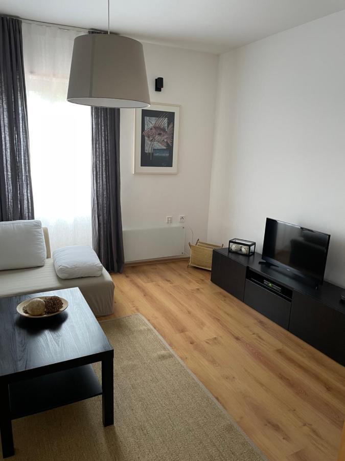 Holiday Home Cesarica カルロバッグ エクステリア 写真